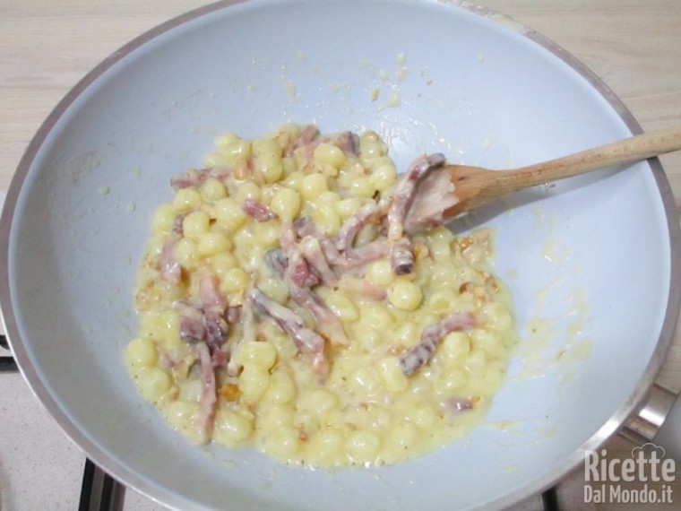 Gnocchetti speck, stracchino e noci 8