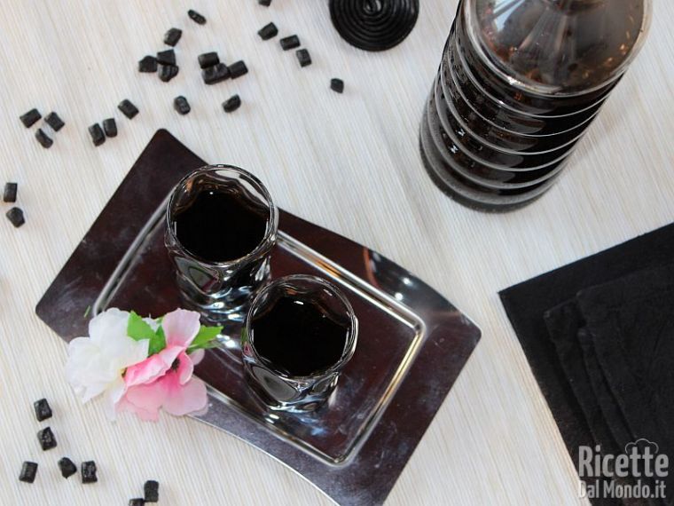 Lasciar riposare il liquore