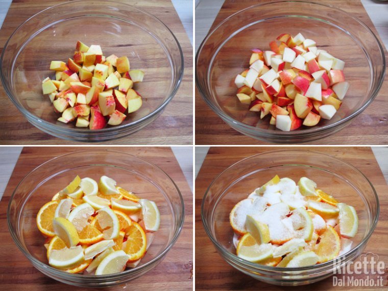 Tagliare la frutta a pezzi e aggiungere lo zucchero
