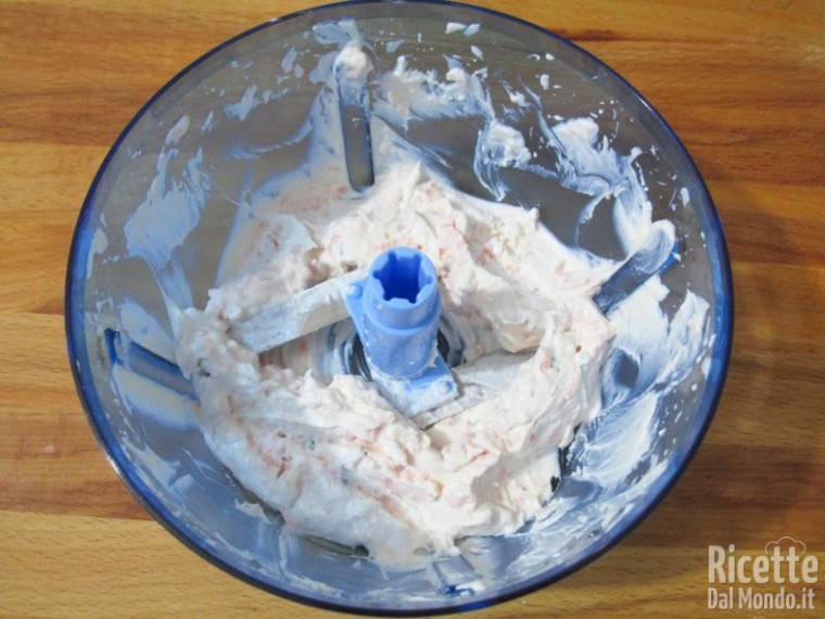 Crostini alla crema di salmone 3