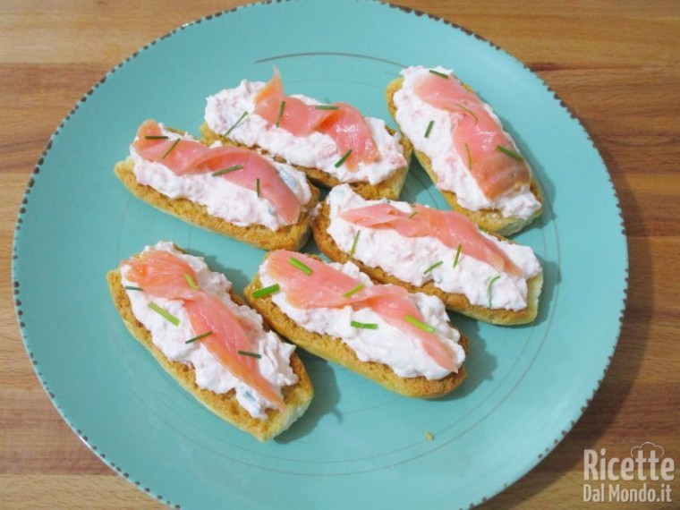 Crostini alla crema di salmone 5