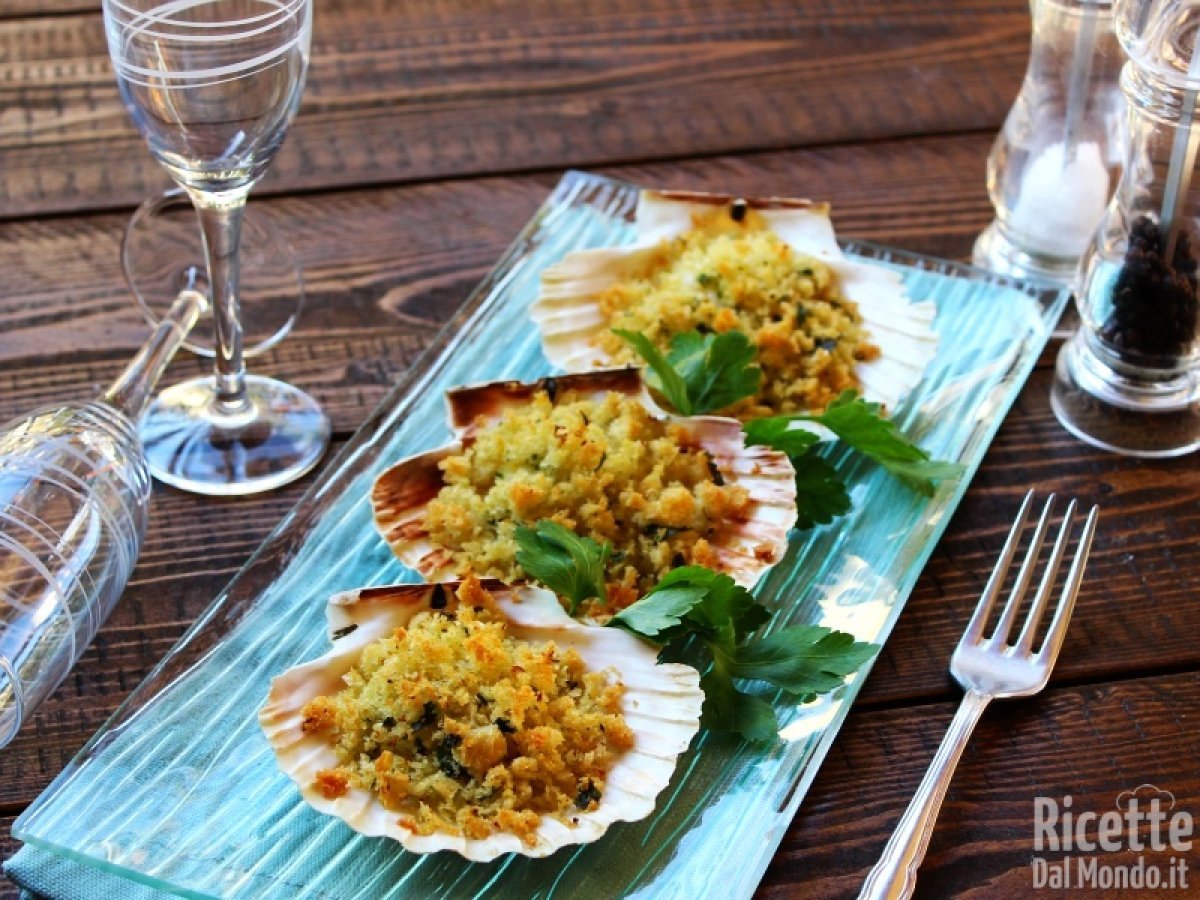 Capesante gratinate, l'antipasto raffinato per grandi occasioni