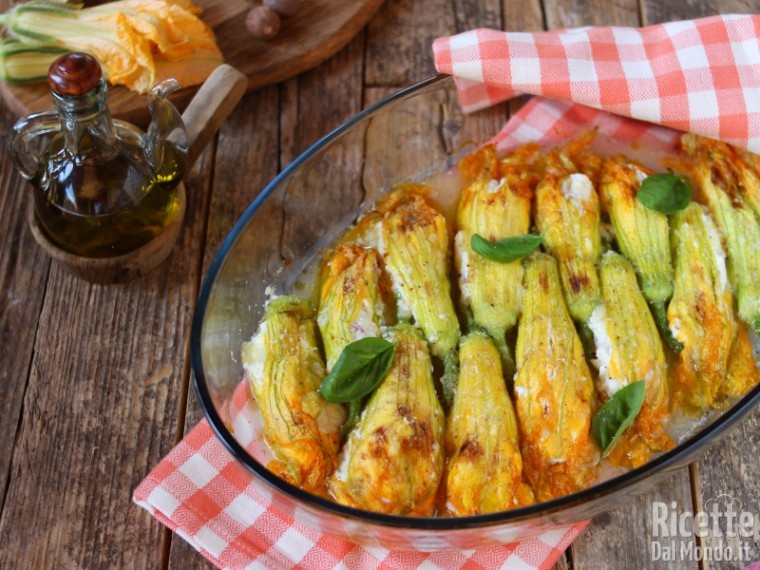 Fiori di zucca ripieni