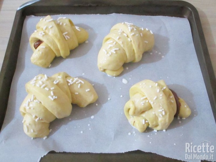 Cornetti di pasta brioche alla Nutella Bimby 13