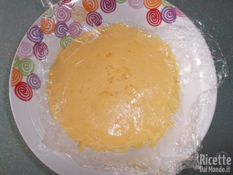 Lasciar raffreddare la crema