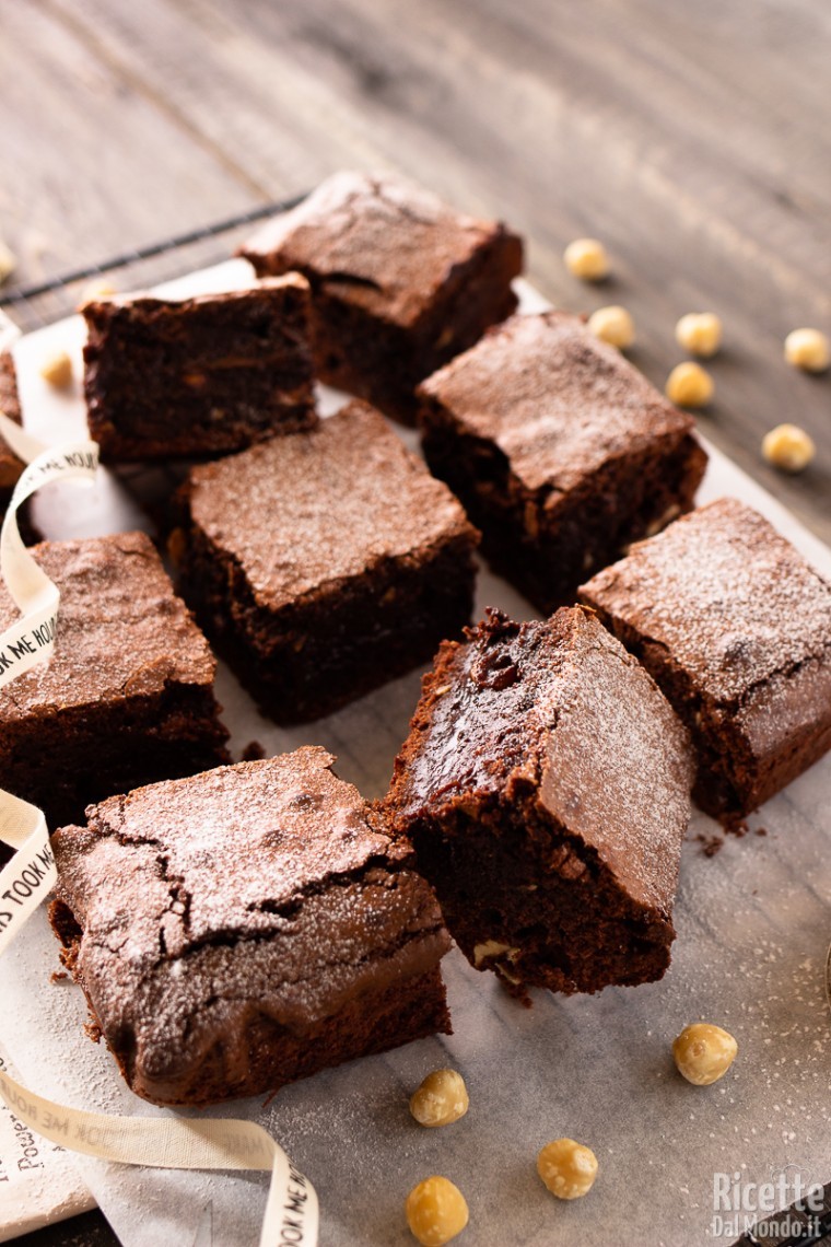Come fare i brownies al cioccolato con nocciole