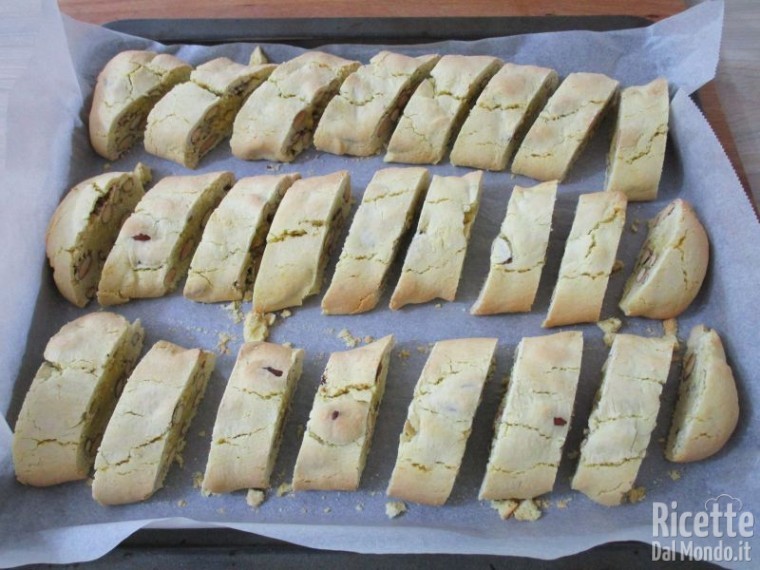 Biscotti alle mandorle 13