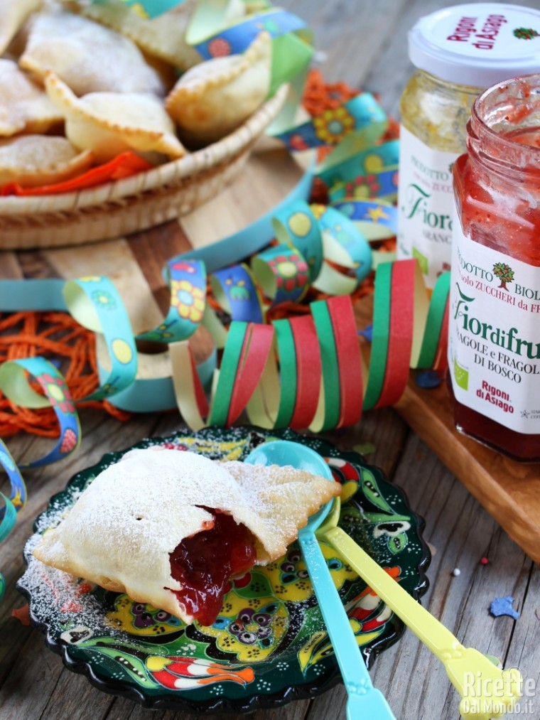 Semplici ravioli dolci di Carnevale