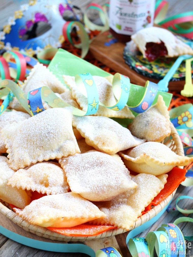 Ravioli dolci di Carnevale alla confettura