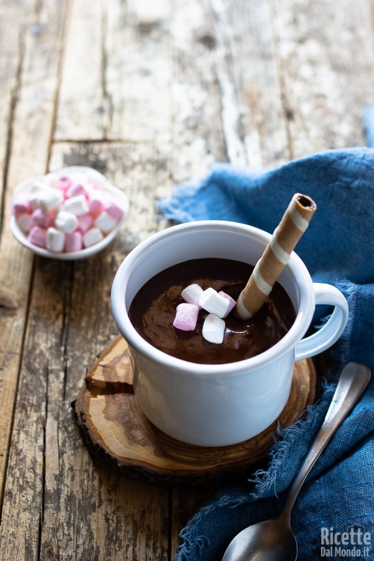 Come fare la cioccolata calda densa