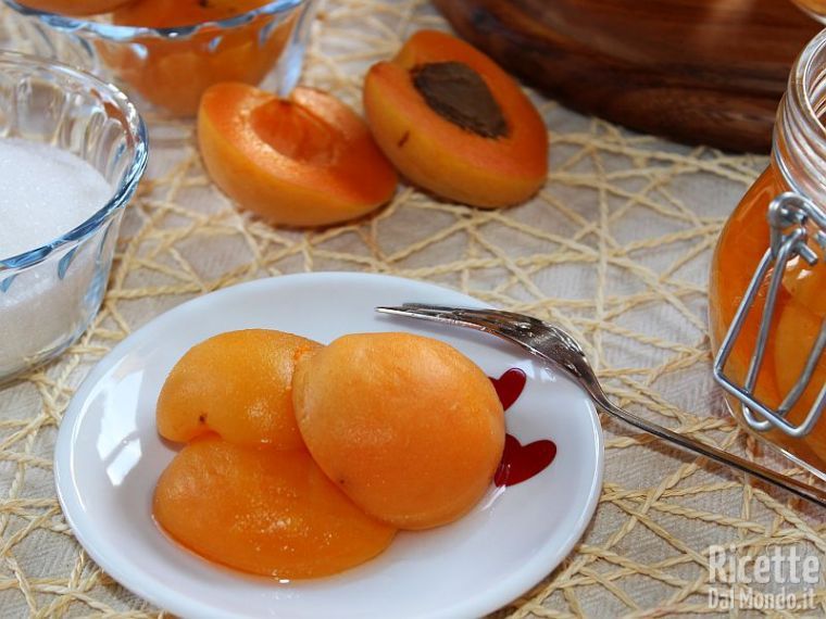 Ricetta albicocche sciroppate