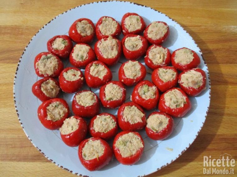Peperoncini ripieni di tonno 8