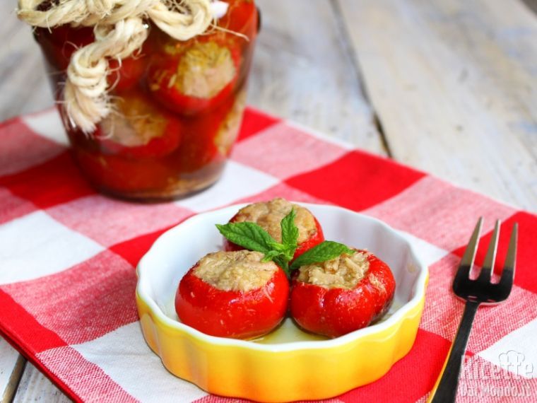 Peperoncini ripieni di tonno