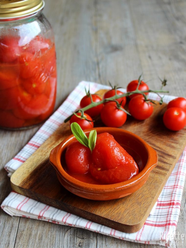 Come fare i pomodori pelati