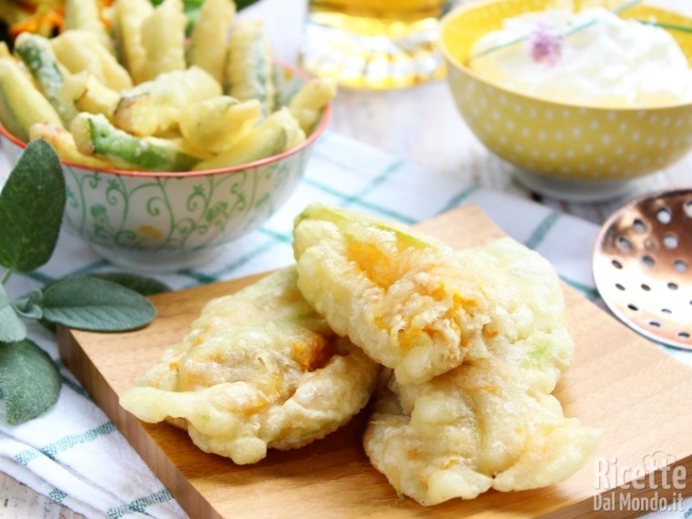 Ricetta zucchine e fiori in pastella