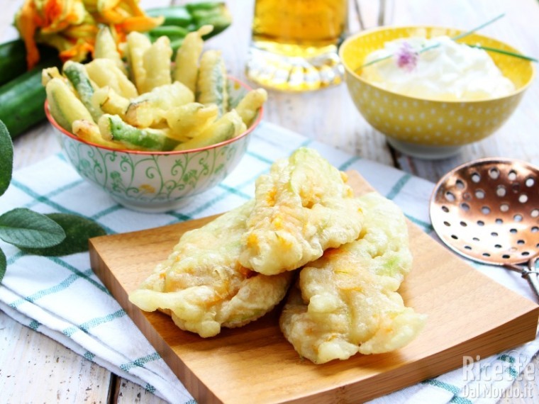 Zucchine e fiori in pastella