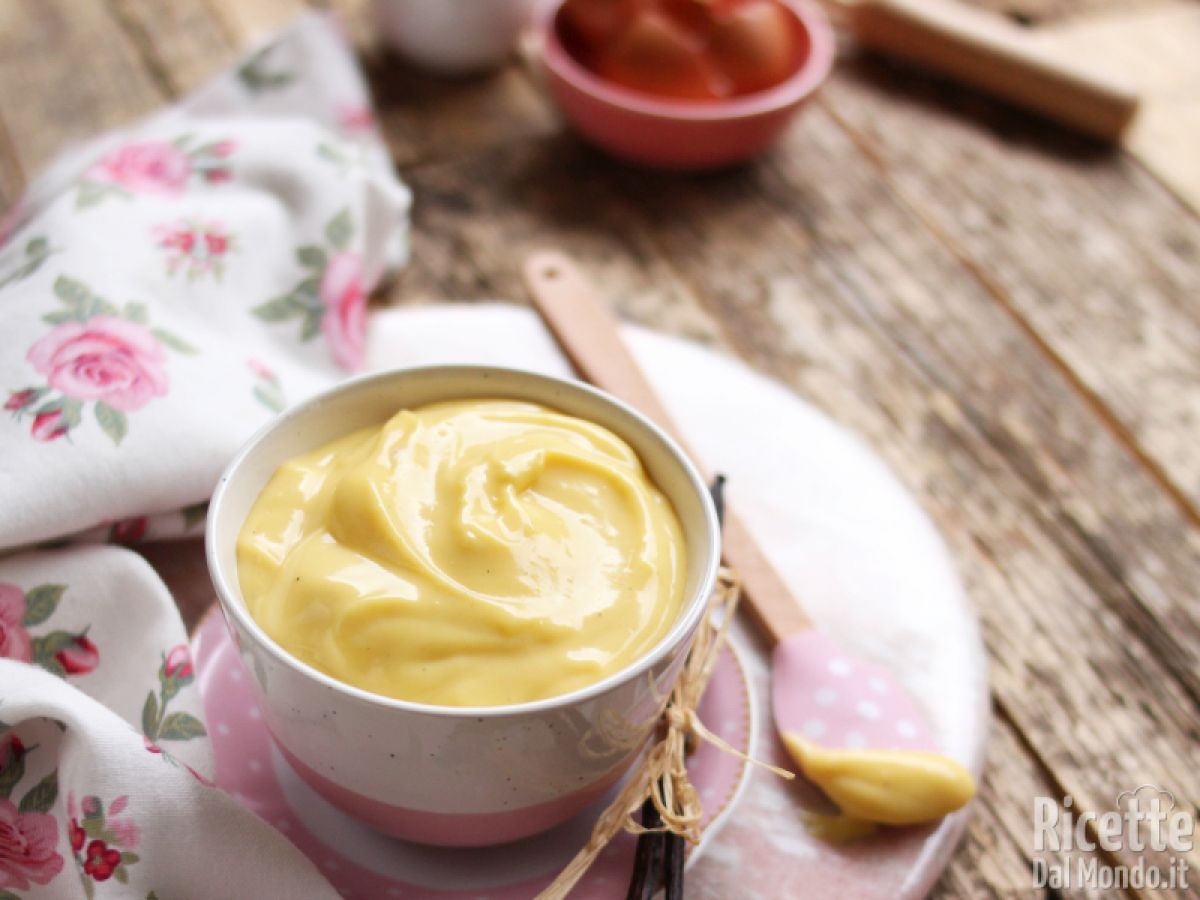 Crema pasticcera cremosissima. La ricetta perfetta, con tutti i consigli!