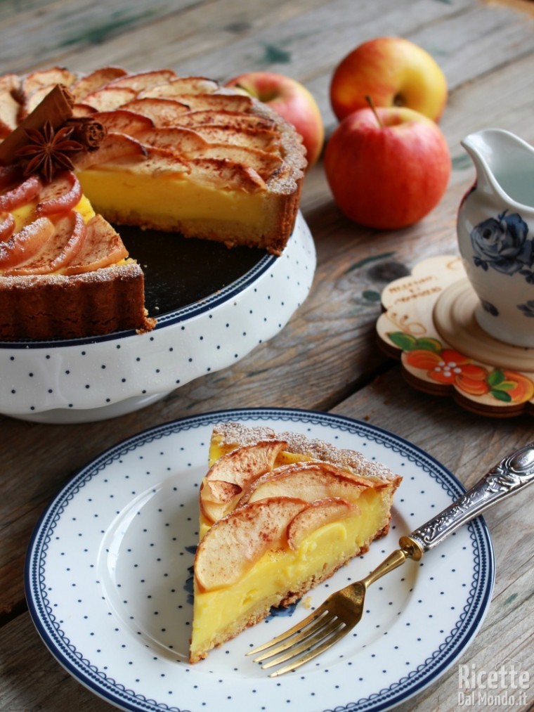 Friabile crostata di mele e crema pasticcera