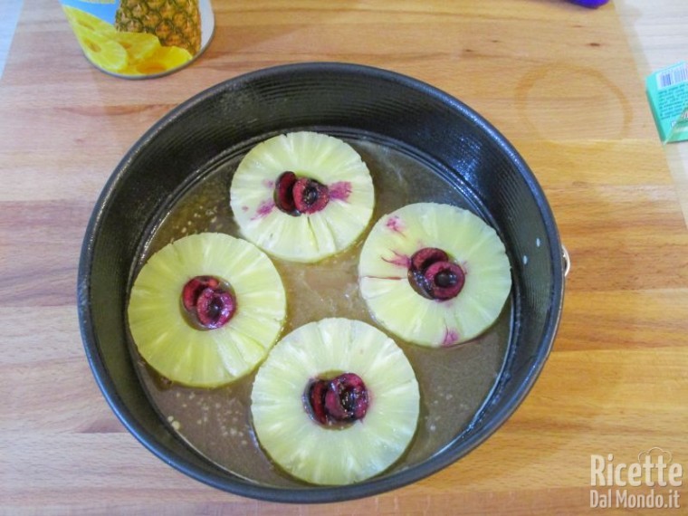 Torta rovesciata all'ananas 4