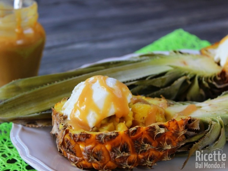 Ricetta ananas baby con gelato alla vaniglia e salsa al caramello