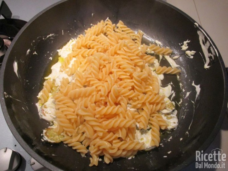 Fusilli zucchine e philadelphia 8