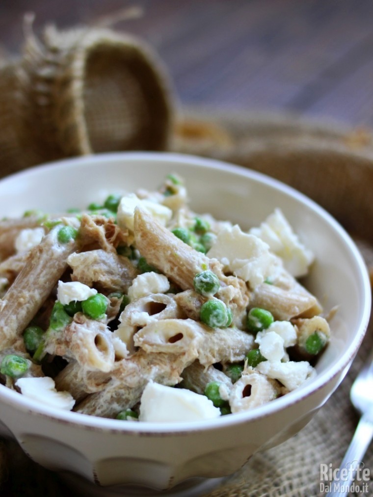 pasta integrale con tonno e Philadelphia con piselli