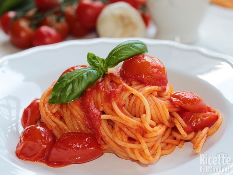 Spaghetti al Pomodoro Fresco