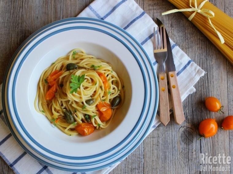 Spaghetti con pomodorini gialli