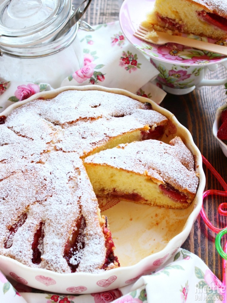 Come fare la torta di fragole soffice