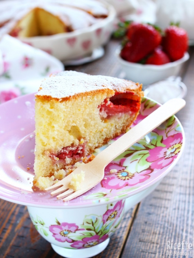 Torta di fragole semplice