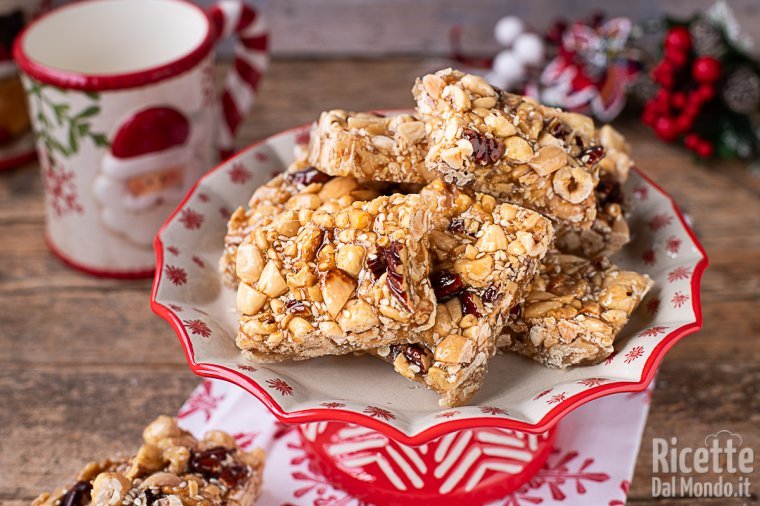 Croccante di mandole e frutta secca. La ricetta originale del dolce di Natale!