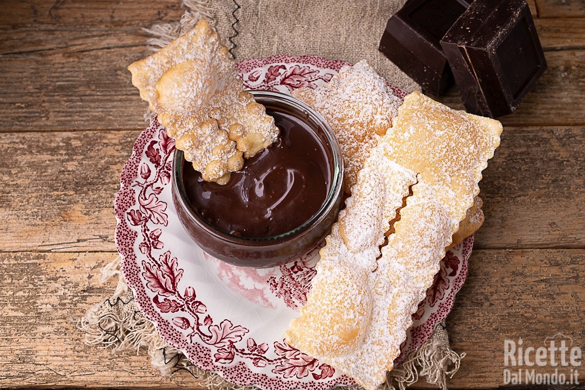 Sanguinaccio. La crema al cioccolato per intingere le chiacchiere!