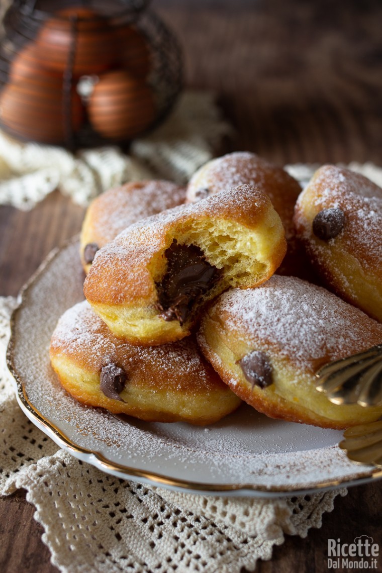 Come fare i krapfen fritti di pasta lievitata