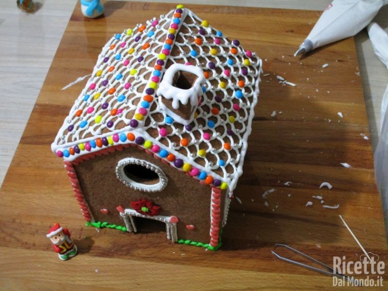 Gingerbread house - casetta di pan di zenzero 8