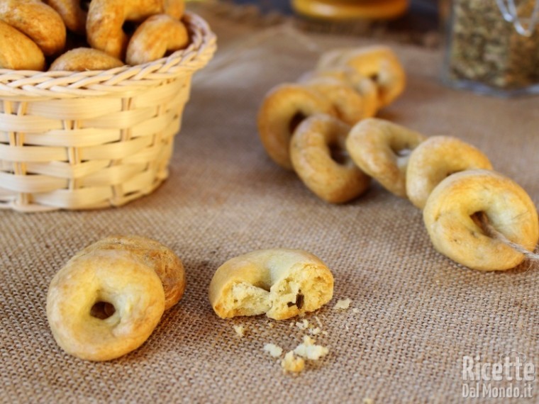 Tarallini pugliesi scaldati