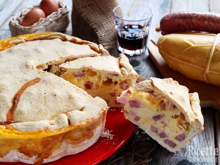Pizza piena (o pizza chiena) beneventana