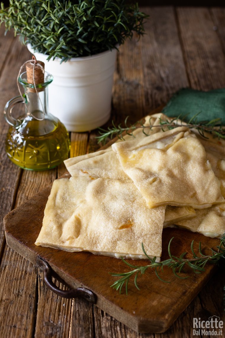 Ricetta focaccia di recco al formaggio