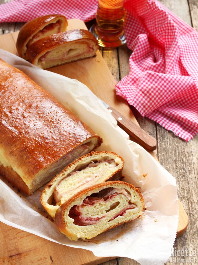 Ricetta rotolo rustico con prosciutto e provola