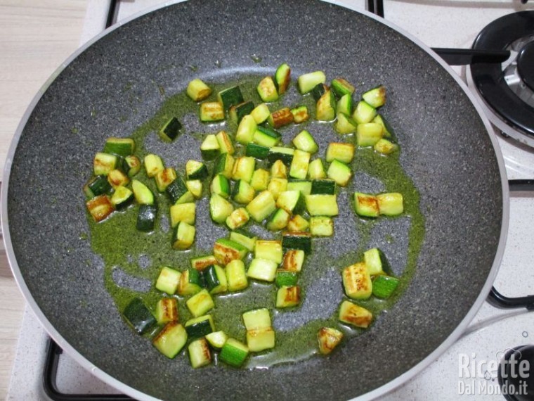 Carbonara vegetariana di zucchine 4
