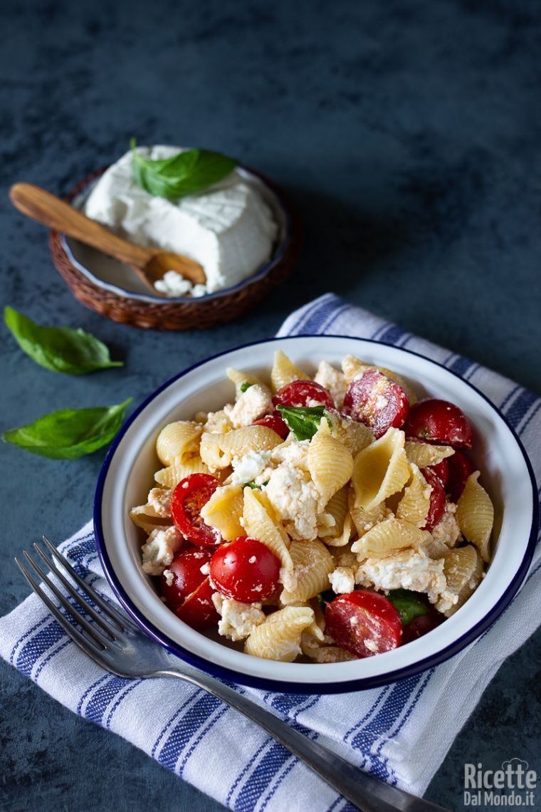 Ricetta conchiglie con ricotta e pomodorini