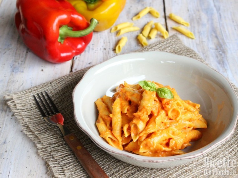 Pasta con salsa di Peperoni