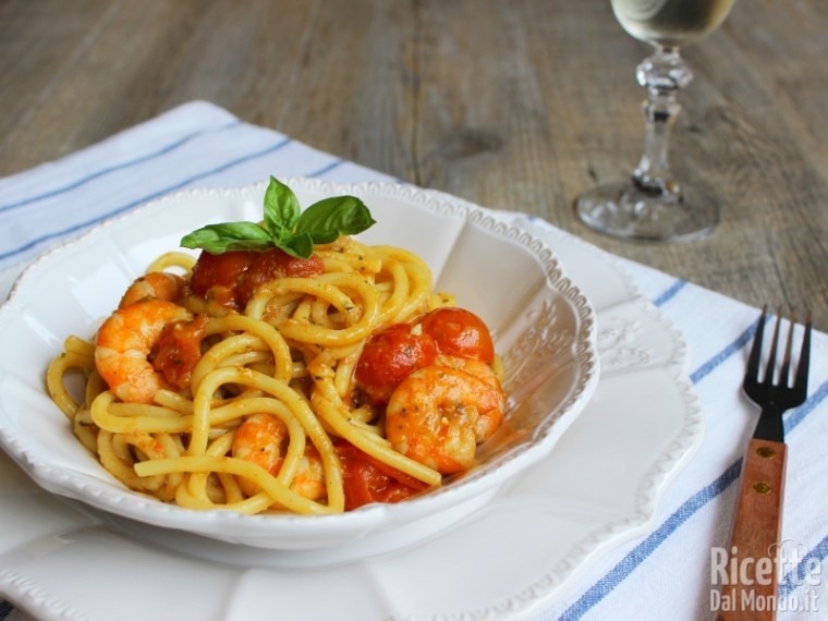 Bigoli con Gamberetti e Pomodorini
