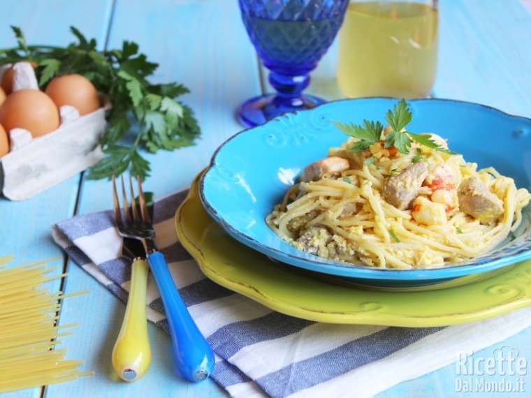 Carbonara di mare con pesce fresco