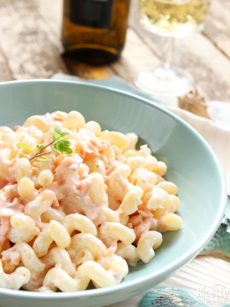 Ricetta pasta salmone e philadelphia
