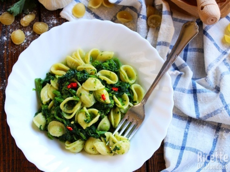 Ricetta orecchiette con le cime di rapa