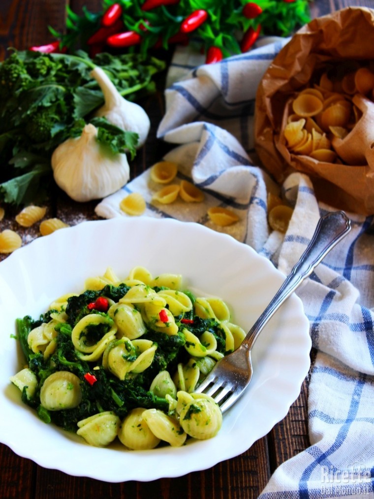 Semplici orecchiette con le cime di rapa