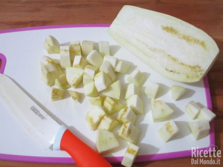 Pasta con le melanzane bianche 3