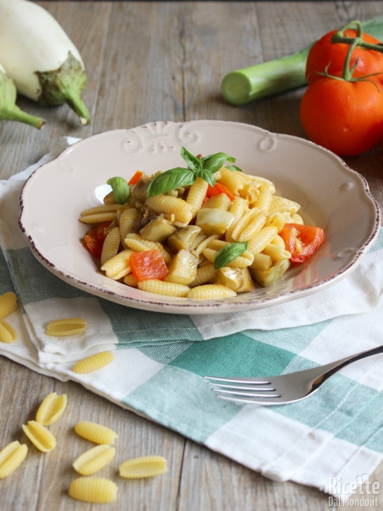 Come fare gli gnocchetti sardi con le melanzane bianche