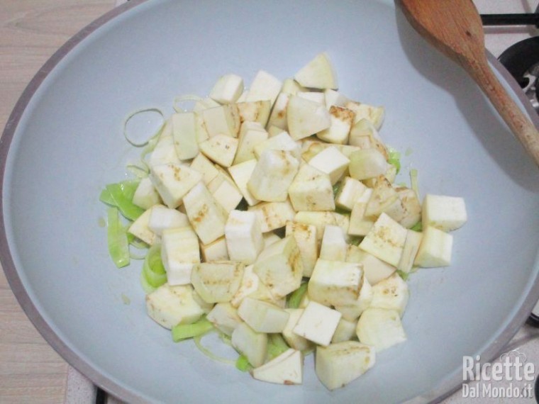 Pasta con le melanzane bianche 5