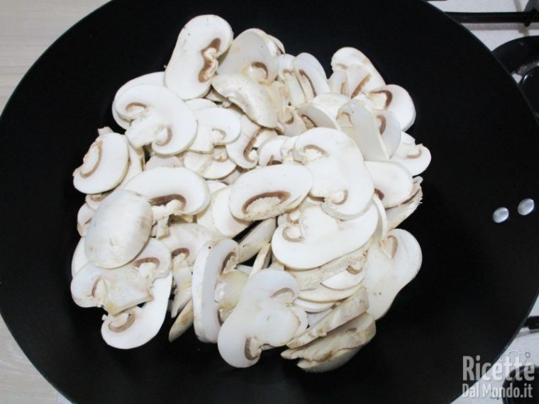 Lasagne in bianco ai funghi 4
